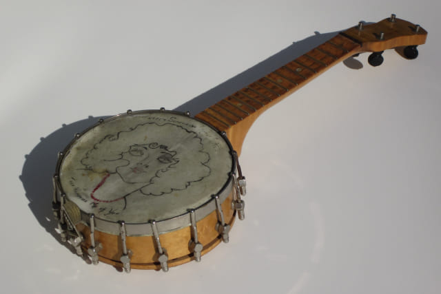Старинный экземпляр инструмента банджо